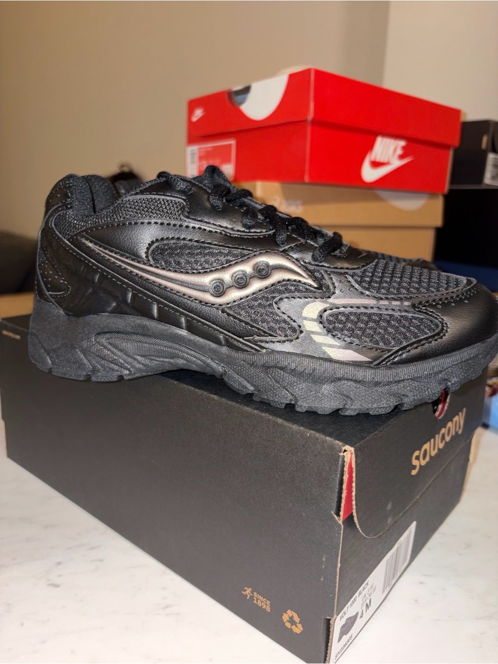 Saucony Kids Unisex Black All-Terrain Trainer
